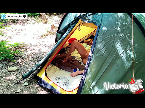 ❤️ ຖ່າຍໃນກ້ອງຖ່າຍຮູບ Passionate jerk off Stranger in a tent ❤ ມີເພດສຳພັນ ຢູ່ພວກເຮົາ ☑